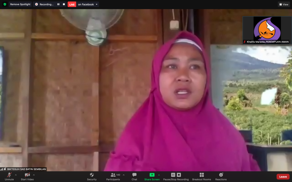 “Perjuangan Perempuan Adat dalam Mempertahankan Wilayah Adat dalam Pengelolaan Sumber
